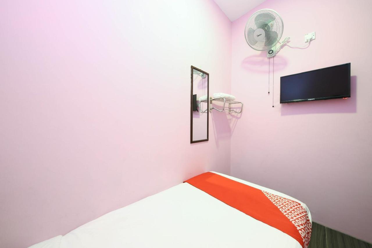 Oyo 1125 Ir Inn Hotel Skudai Exterior photo