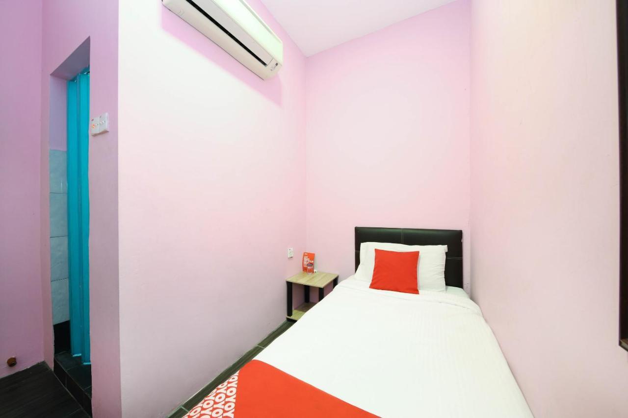 Oyo 1125 Ir Inn Hotel Skudai Exterior photo